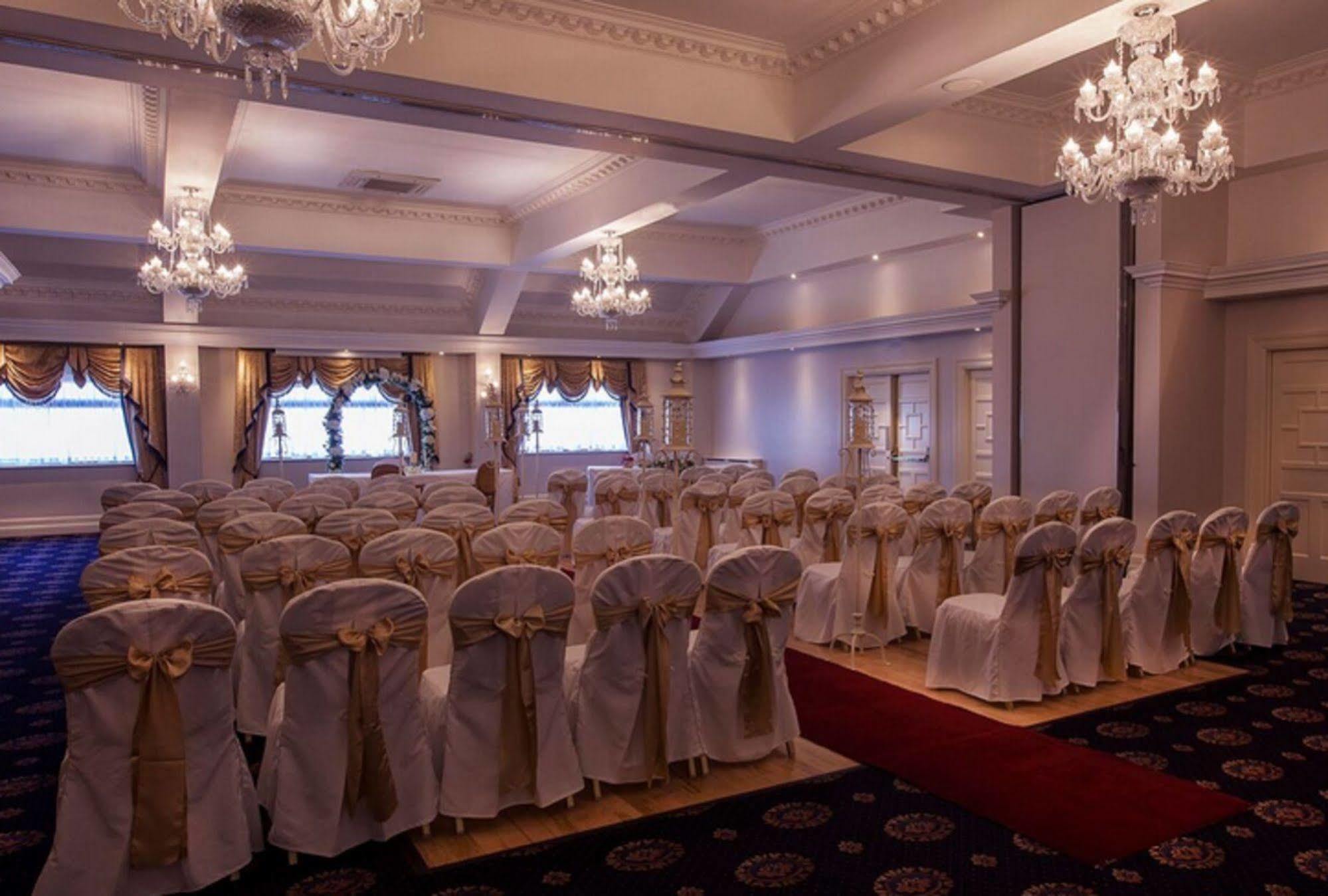 Castle Arch Hotel Трім Екстер'єр фото